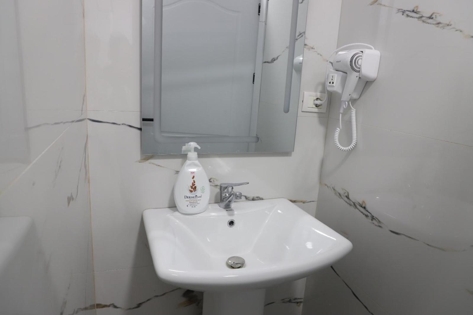 Aral Hostel Berat Eksteriør billede